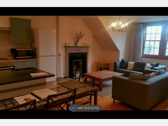 2 Bedroom Flat To Rent In Rose Street, Edinburgh, EH2