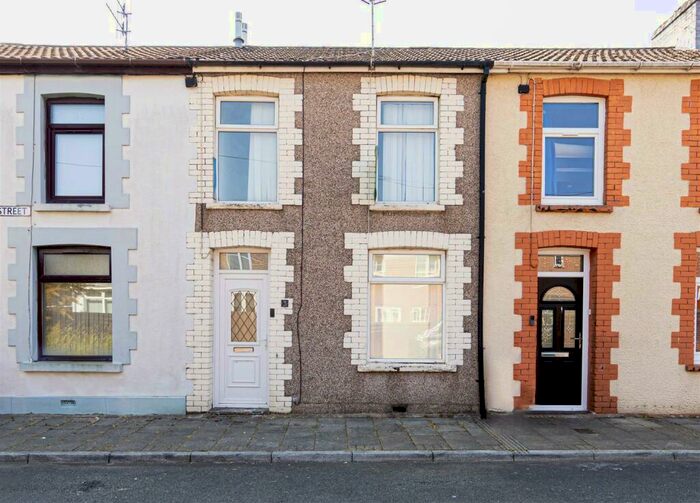 3 Bedroom Terraced House To Rent In Caemaen Street, Abercynon, Mountain Ash, CF45