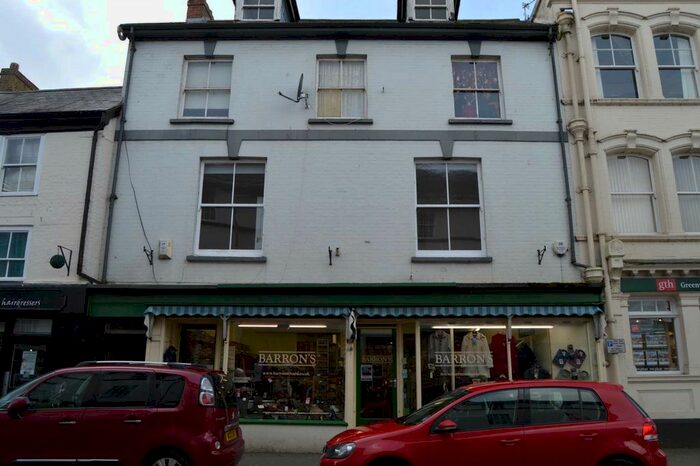 1 Bedroom Flat To Rent In Holyrood Street, Chard, TA20