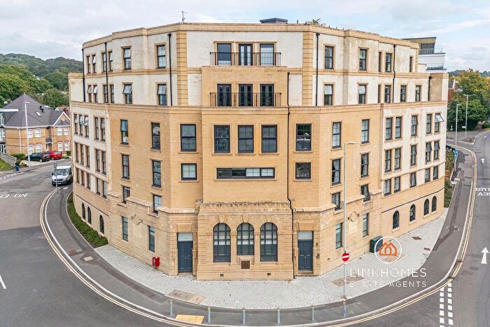 1 Bedroom Flat For Sale In Commercial Road, Poole, BH14