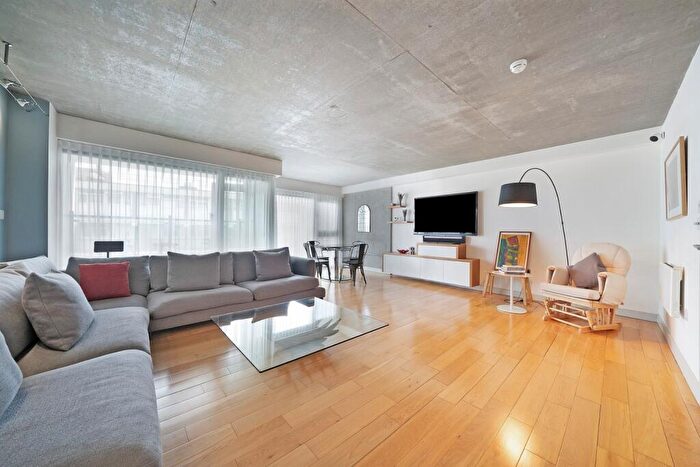 2 Bedroom Flat To Rent In Micawber Wharf, Micawber Street, N1