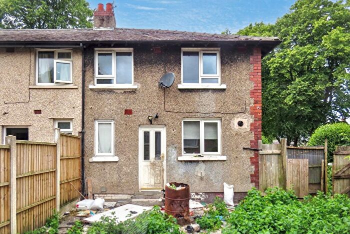 3 Bedroom End Of Terrace House For Sale In Howgill Avenue, Lancaster, Lancashire, LA1