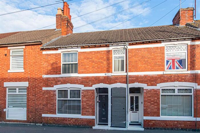 2 Bedroom Terraced House For Sale In Edmund Street, Kettering, NN16