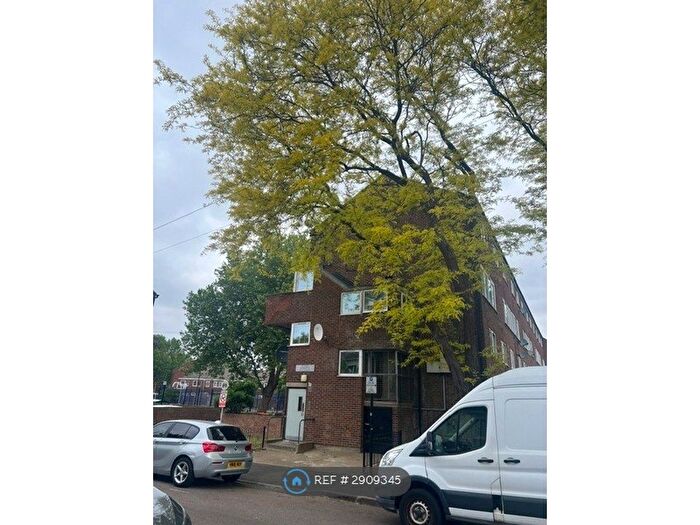 4 Bedroom Maisonette To Rent In Gainsborough Avenue, London, E12