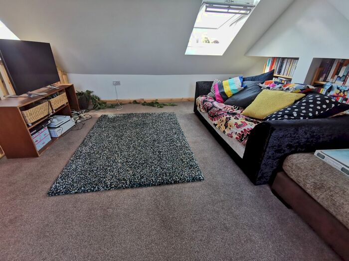 2 Bedroom Flat To Rent In Leys Place, Oxford, OX4