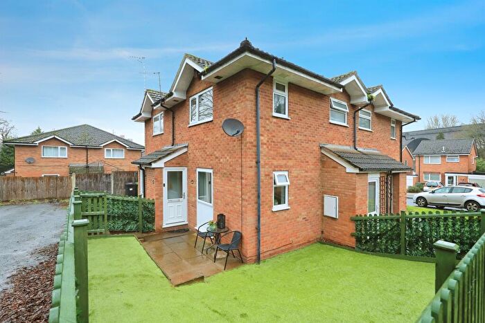 1 Bedroom Terraced House For Sale In Humphries Drive, Kidderminster, DY10