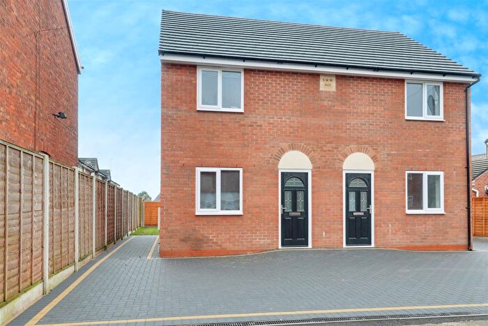 2 Bedroom Semi-detached House For Sale In Dierden Street, Winsford, CW7