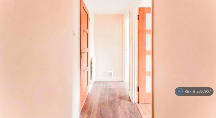 1 Bedroom Flat To Rent In Crawley, Crawley, RH11