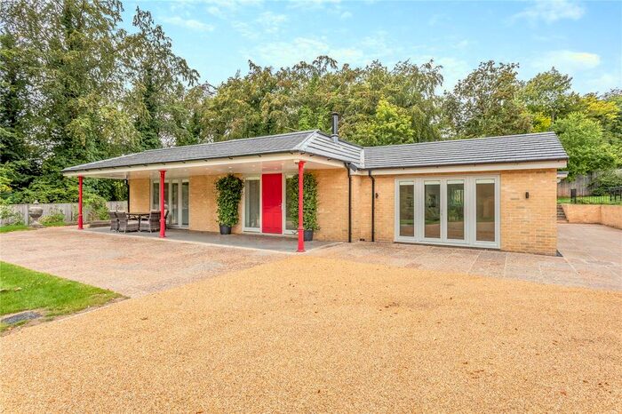 4 Bedroom Bungalow To Rent In Hinton Way, Great Shelford, Cambridge, Cambridgeshire, CB22