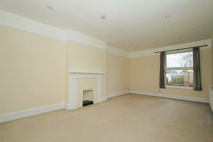 1 Bedroom Flat To Rent In Stoughton Road, Guildford, GU2