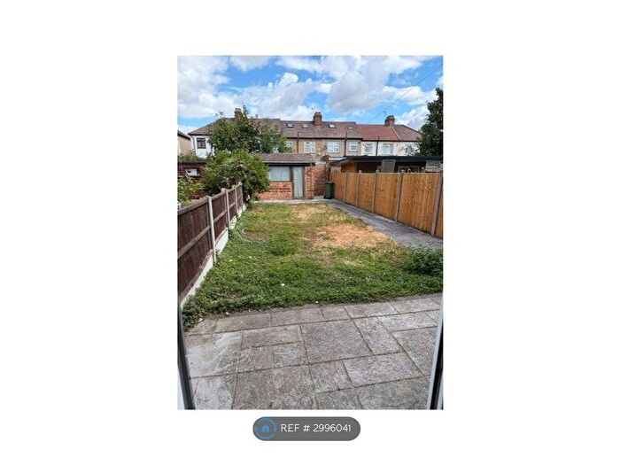 3 Bedroom Terraced House To Rent In Hamden Crescent, Dagenham, RM10