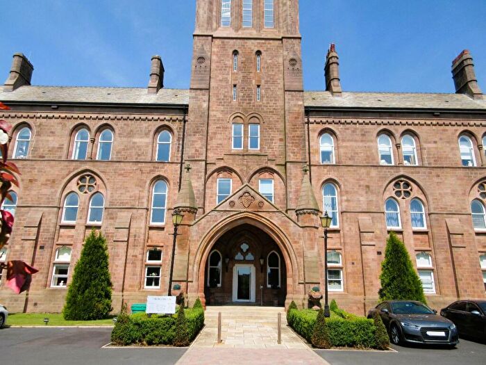 3 Bedroom Apartment To Rent In North Wing, The Residence, Kershaw Drive, Lancaster, LA1