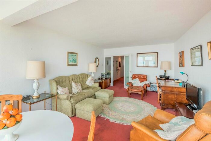 2 Bedroom Flat For Sale In "Channings, " Kingsway, Hove, BN3