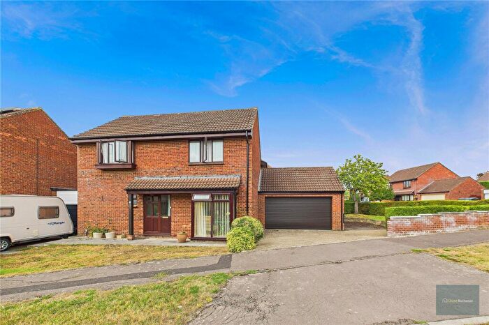4 Bedroom Detached House For Sale In Bader Park, Melksham, SN12