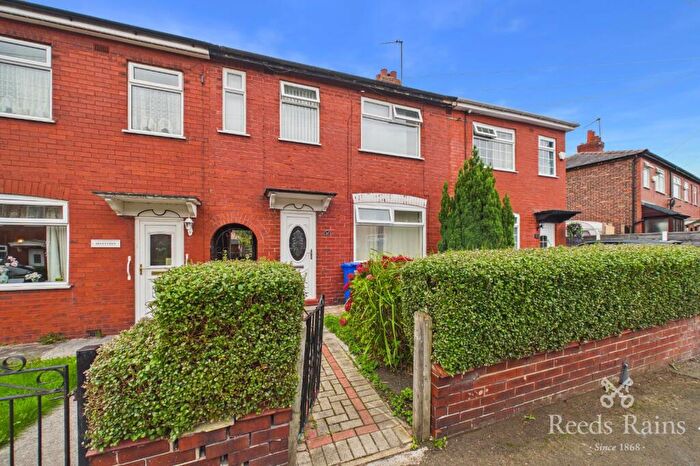 2 Bedroom Terraced House For Sale In Freeman Road, Dukinfield, Greater Manchester, SK16