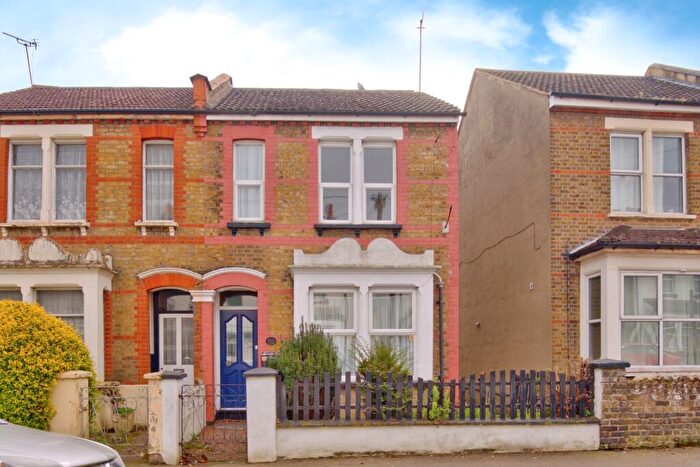 3 Bedroom Terraced House For Sale In Maldon Road, Southend-on-Sea, Essex, SS2