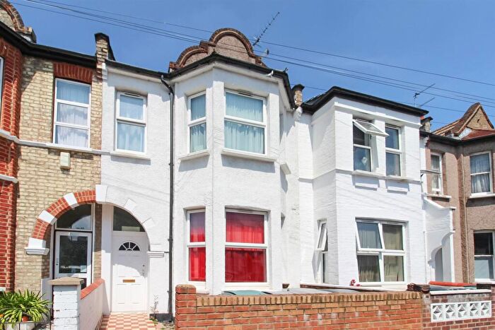 1 Bedroom Apartment To Rent In Langham Road, Turnpike Lane, N15