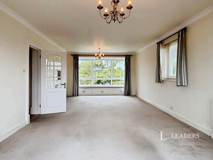 2 Bedroom Flat To Rent In Queens Road, Cheltenham, Gloucestershire, GL50