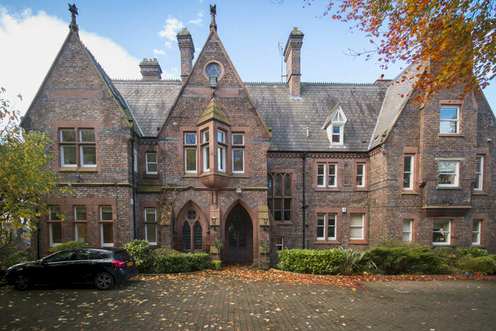 2 Bedroom Apartment To Rent In New Heys Drive, L18