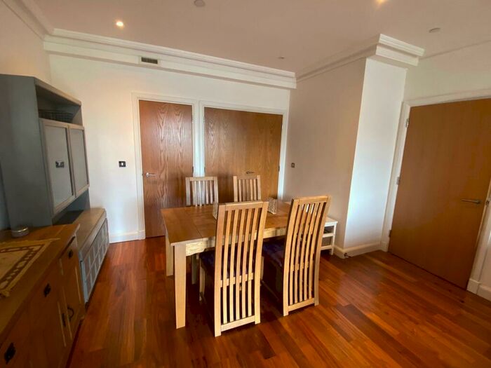 2 Bedroom Apartment To Rent In Barry Lane, Cardiff, CF10