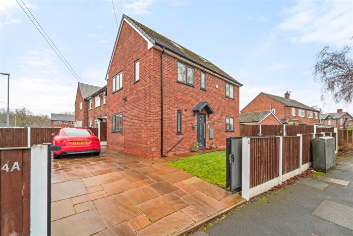 4 Bedroom Detached House For Sale In Wendover Road, Manchester, M23