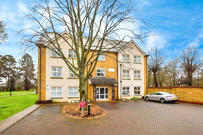 2 Bedroom Flat For Sale In Parsley Way, Maidstone, Kent, ME16