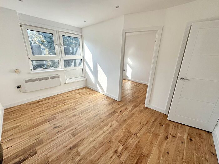 1 Bedroom Flat To Rent In Roebourne Way, North Woolwich, E16