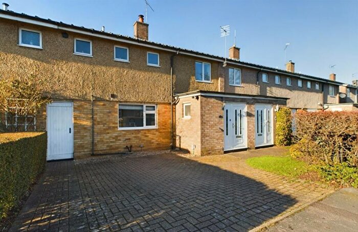 3 Bedroom Terraced House For Sale In Flexley Wood, Welwyn Garden City, AL7