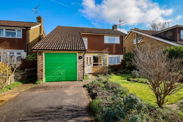 3 Bedroom Detached House For Sale In Greenfields, Liss, Hampshire, GU33