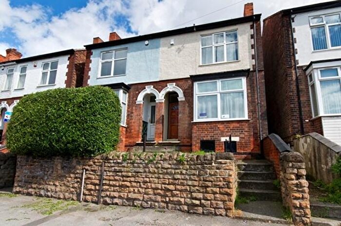 4 Bedroom Semi-Detached House To Rent In Lenton Boulevard, Lenton, Nottingham, NG7
