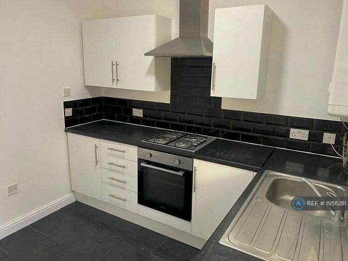 3 Bedroom Semi-Detached House To Rent In Claremont Road, Seaforth, Liverpool, L21