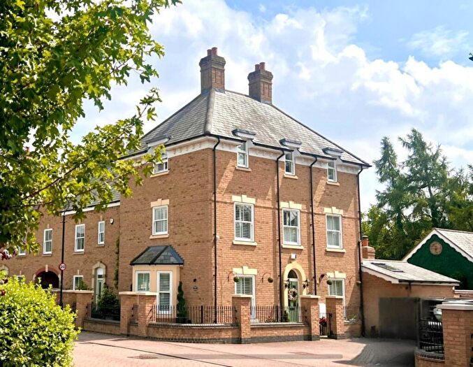 4 Bedroom Town House For Sale In Charlotte Avenue, Hitchin, SG5