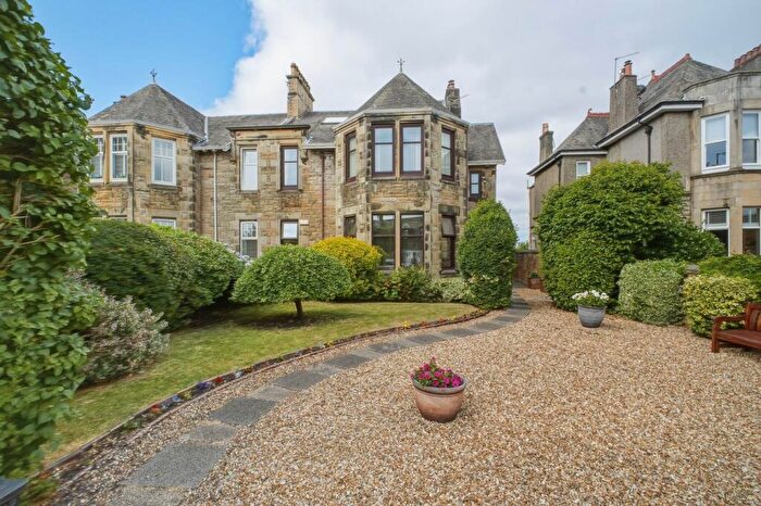 3 Bedroom Flat For Sale In Bank Street, Irvine, KA12
