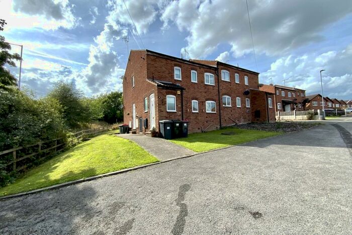 2 Bedroom Ground Flat To Rent In Collingham Road, Swallownest, Sheffield, S26