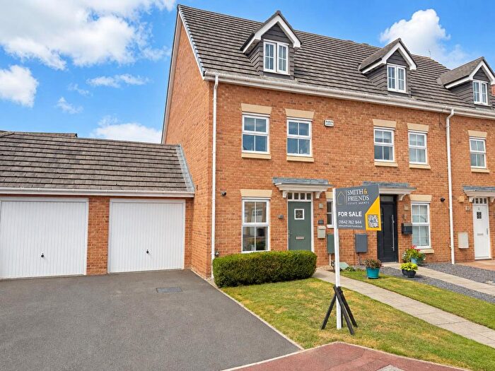 3 Bedroom End Terrace House For Sale In Hilcott Close, Ingleby Barwick, Stockton-On-Tees, TS17