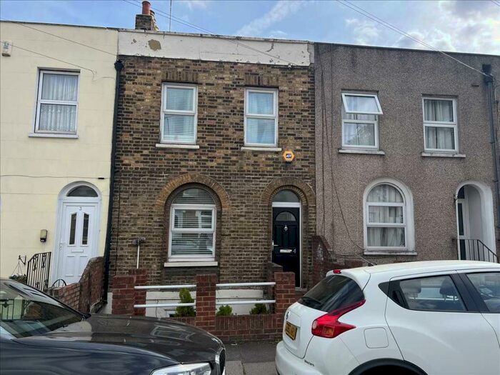 3 Bedroom Terraced House To Rent In Wellington Street, Gravesend, DA12