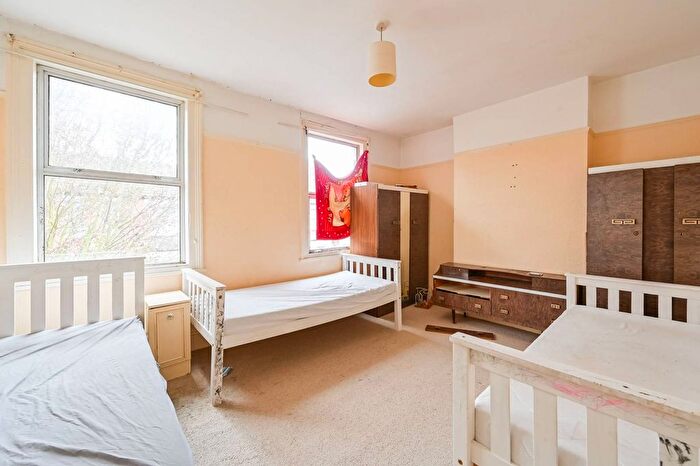 4 Bedroom Terraced House For Sale In Napier Road, Tottenham, London, N17