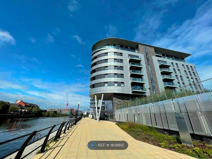 2 Bedroom Flat To Rent In Manchester Waters Tower A, Old Trafford, Manchester, M16