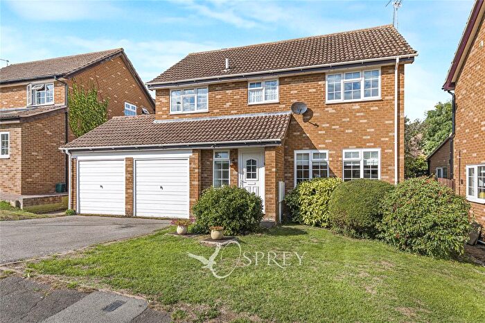 4 Bedroom Detached House For Sale In Victoria Road, Oundle, Northamptonshire, PE8