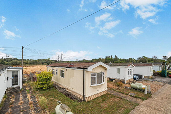 2 Bedroom Park Home For Sale In Weybridge Park Estate, Addlestone, KT15