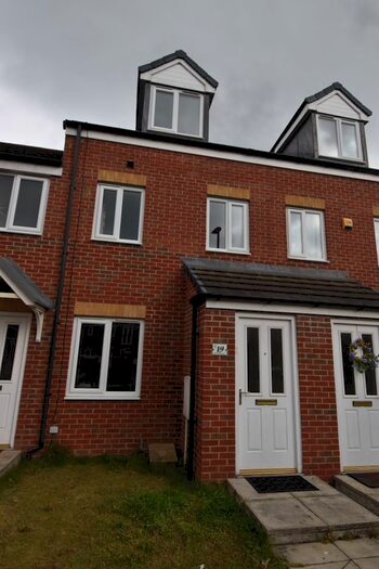 3 Bedroom Town House To Rent In Pipistrelle Court, Stockton-On-Tees, TS21