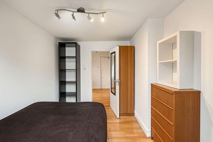 Studio To Rent In Fairbridge Road, London, N19