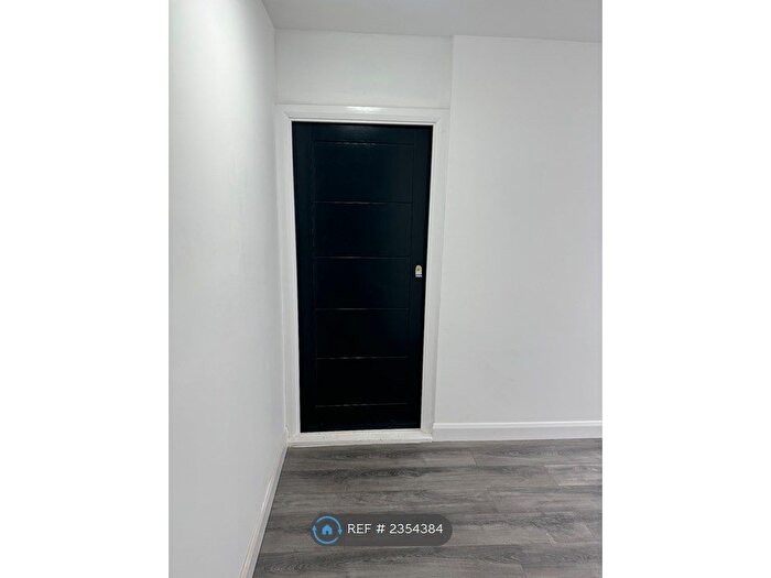 1 Bedroom Flat To Rent In London Road, Morden, SM4