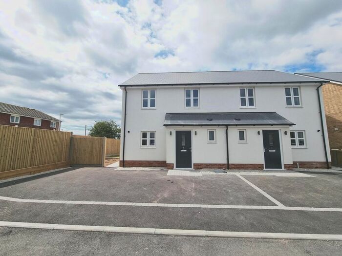 3 Bedroom Semi-Detached House To Rent In Jute Fields, Deal, CT14