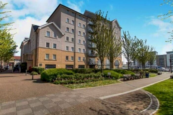 2 Bedroom Apartment To Rent In Waters Edge, Portishead, BS20