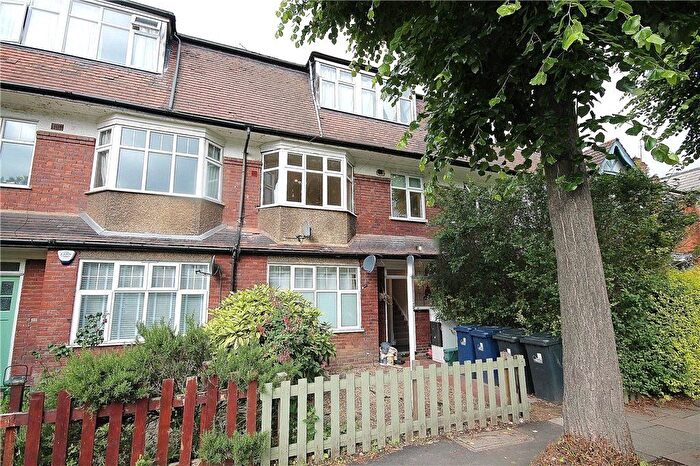 1 Bedroom Flat To Rent In Radbourne Avenue, Ealing, W5