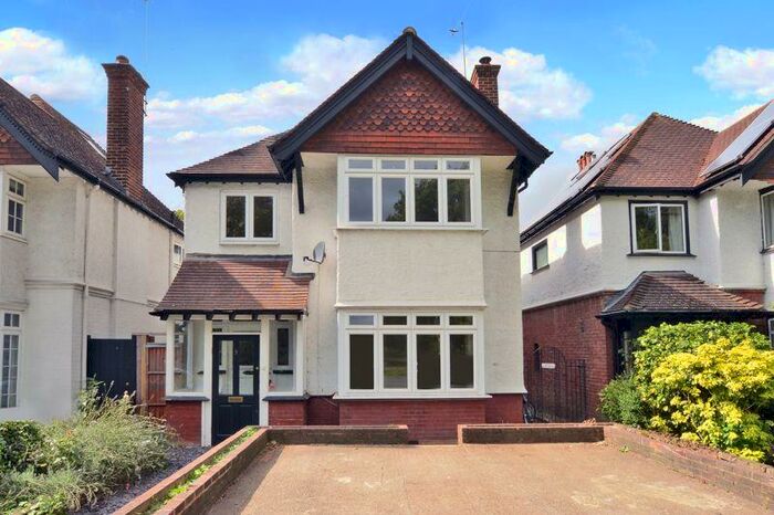 4 Bedroom Detached House To Rent In Station Road, Esher, KT10