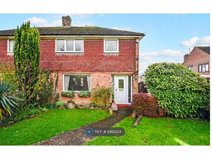 3 Bedroom Semi-Detached House To Rent In Westways, Havant, PO9