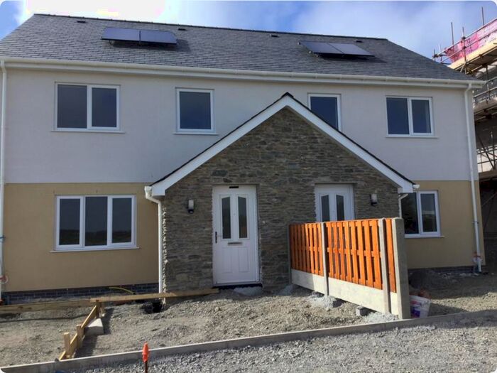 3 Bedroom Semi-Detached House To Rent In Stad Yr Hen Ysgol, Llanddeusant LL65
