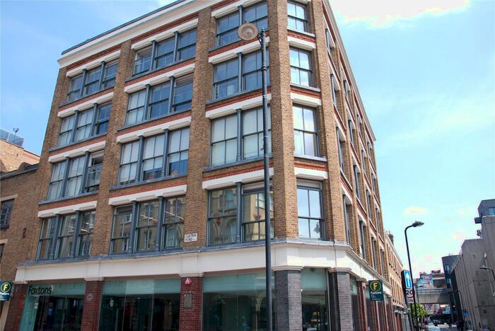 3 Bedroom Mews To Rent In New Inn Yard, London, EC2A